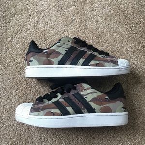 Adidas camo superstar shoes